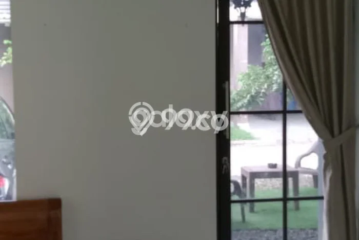 LOKASI PREMIUM! Ruko di Taman, Luas 36m2m², Mainroad, Area Komersial LOKASI PREMIUM! Ruko di Taman, Luas 36m2m², Mainroad, Area Komersial