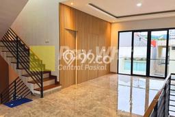 Rumah Luxury Modern Tanpa Renovasi di Dago Bandung Rumah Luxury Modern Tanpa Renovasi di Dago Bandung