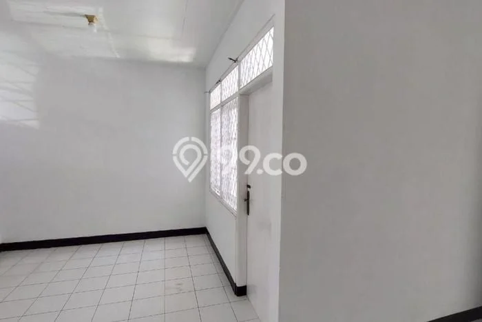 Lokasi terbaik! Rumah siap huni dikontrakkan di Arcamanik LB 120m2 Lokasi terbaik! Rumah siap huni dikontrakkan di Arcamanik LB 120m2