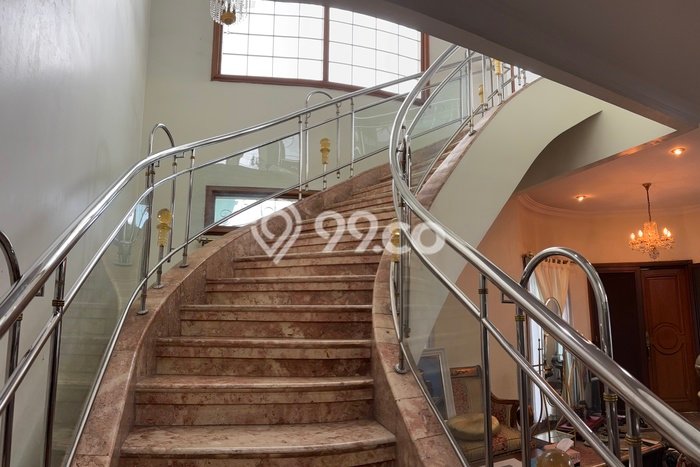 Ready to Use! Luxury House LT 348m2 Desain Elegan di Parongpong Ready to Use! Luxury House LT 348m2 Desain Elegan di Parongpong