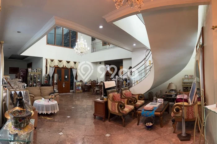 Ready to Use! Luxury House LT 348m2 Desain Elegan di Parongpong Ready to Use! Luxury House LT 348m2 Desain Elegan di Parongpong