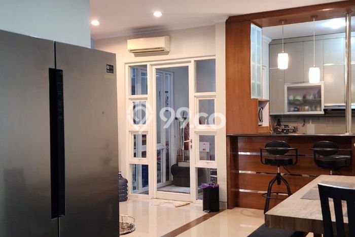 Jual Rumah Bagus Siap Huni LB 215m2 di Sleman, Sleman Jual Rumah Bagus Siap Huni LB 215m2 di Sleman, Sleman