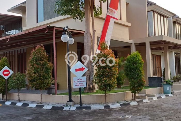 Rumah Mewah LB 160m2 Siap Pakai Desain Elegan di Bantul, Yogyakarta Rumah Mewah LB 160m2 Siap Pakai Desain Elegan di Bantul, Yogyakarta