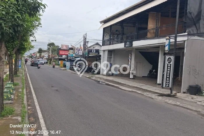 Unit Ruko Dijual di Sleman LT 292m2 & LB 300m2 Unit Ruko Dijual di Sleman LT 292m2 & LB 300m2