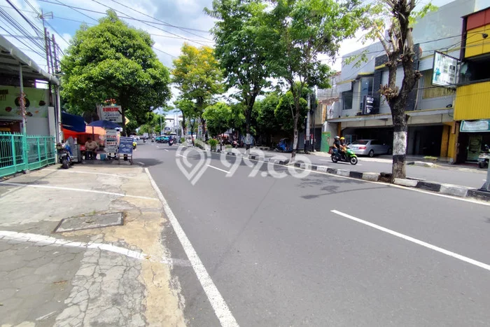 Hunian Mewah Siap Huni LT 848m2 di Jetis, Yogyakarta Hunian Mewah Siap Huni LT 848m2 di Jetis, Yogyakarta