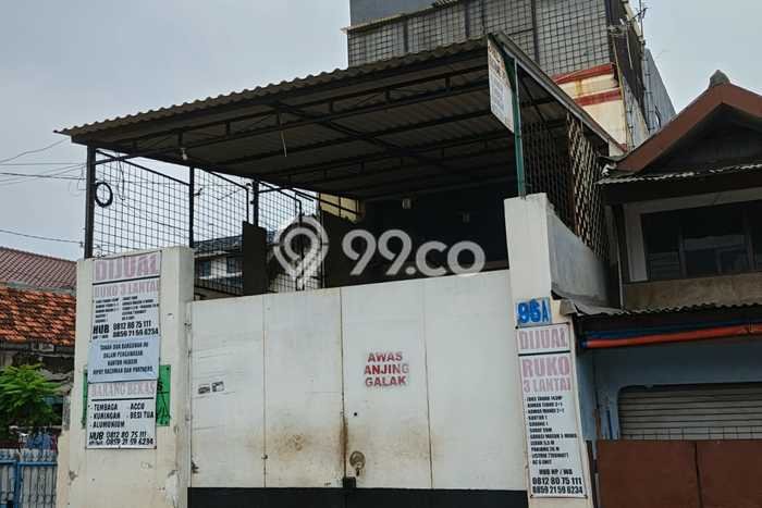 Area Ramai! Ruko Dijual di Palmerah untuk Bisnis Luas Bangunan 200m2 Area Ramai! Ruko Dijual di Palmerah untuk Bisnis Luas Bangunan 200m2