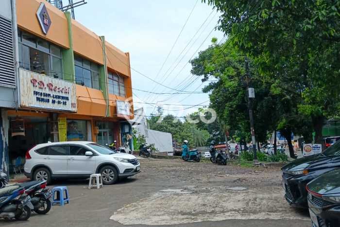Ruko Bagus Dijual LB 200m2 Lokasi Strategis Jakarta Selatan Area Cocok untuk Bisnis Ruko Bagus Dijual LB 200m2 Lokasi Strategis Jakarta Selatan Area Cocok untuk Bisnis