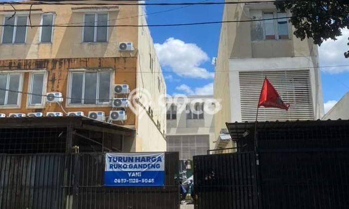 Ruko Bagus Dijual LB 350m2 Lokasi Strategis Jakarta Barat Area Cocok untuk Berbisnis Ruko Bagus Dijual LB 350m2 Lokasi Strategis Jakarta Barat Area Cocok untuk Berbisnis