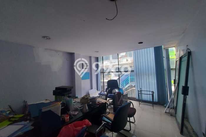 Ruko Dijual di Senen Jakarta Pusat dengan LB 440m2 Ruko Dijual di Senen Jakarta Pusat dengan LB 440m2