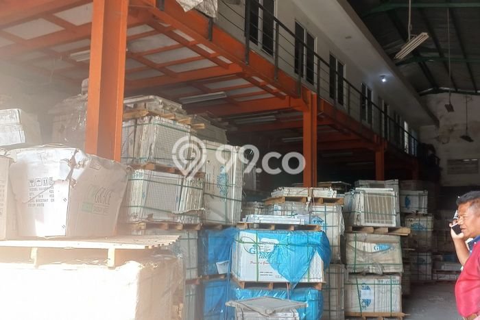 INVESTASI CERDAS! Gudang di , Luas 316m2m², Pusat Bisnis INVESTASI CERDAS! Gudang di , Luas 316m2m², Pusat Bisnis