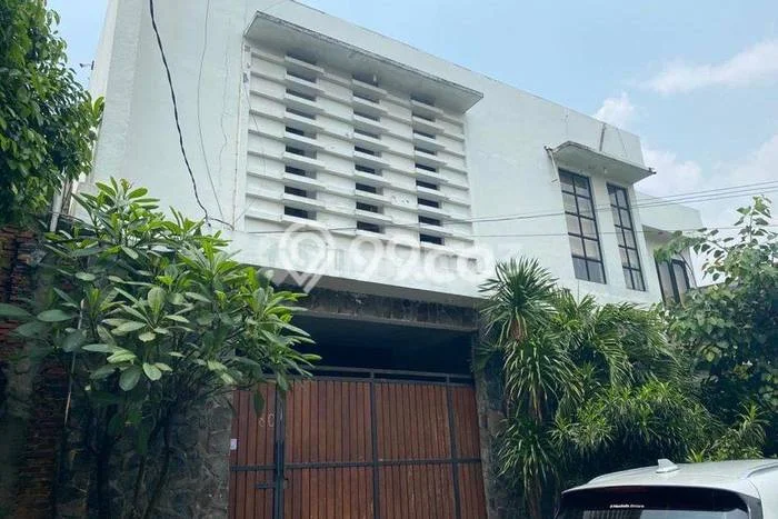 Ready to Use! Premium House LT 432m2 Desain Elegan di Kedoya Selatan Ready to Use! Premium House LT 432m2 Desain Elegan di Kedoya Selatan