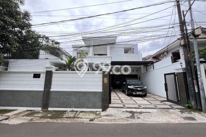 Hunian Minimalis dengan LT 691m2 & LB 576m2 Disewakan di Kemang Hunian Minimalis dengan LT 691m2 & LB 576m2 Disewakan di Kemang
