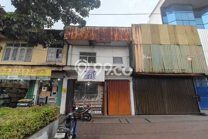 Ruko Dijual di Senen LT 154m2, LB 200m2 Solusi Investasi Cerdas Ruko Dijual di Senen LT 154m2, LB 200m2 Solusi Investasi Cerdas