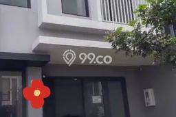 For Sale Hunian Rumah Terawat 4 KT di Summarecon Serpong, Tangerang For Sale Hunian Rumah Terawat 4 KT di Summarecon Serpong, Tangerang