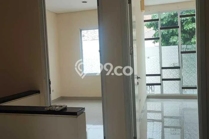 Rumah Kontrakan Jakarta Barat LT 108m2 LB 144m2 Area Green Lake City Rumah Kontrakan Jakarta Barat LT 108m2 LB 144m2 Area Green Lake City