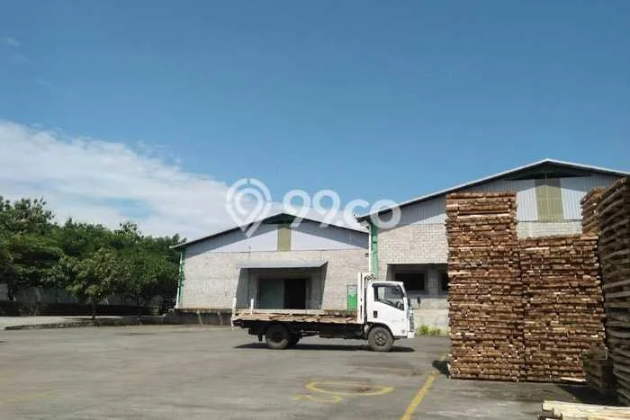 Pabrik Kawasan Komersial di Batang, Luas 14623m², Akses Utama Pabrik Kawasan Komersial di Batang, Luas 14623m², Akses Utama