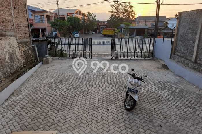 INVESTASI MENGUNTUNGKAN! Ruko di Sukabumi, Luas 200m², Potensi Sewa Tinggi INVESTASI MENGUNTUNGKAN! Ruko di Sukabumi, Luas 200m², Potensi Sewa Tinggi
