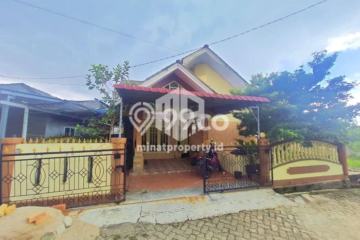 PENAWARAN TERBATAS! Rumah Berkualitas di Bukit Bestari, Luas 200m2m² LB 110m2m² PENAWARAN TERBATAS! Rumah Berkualitas di Bukit Bestari, Luas 200m2m² LB 110m2m²