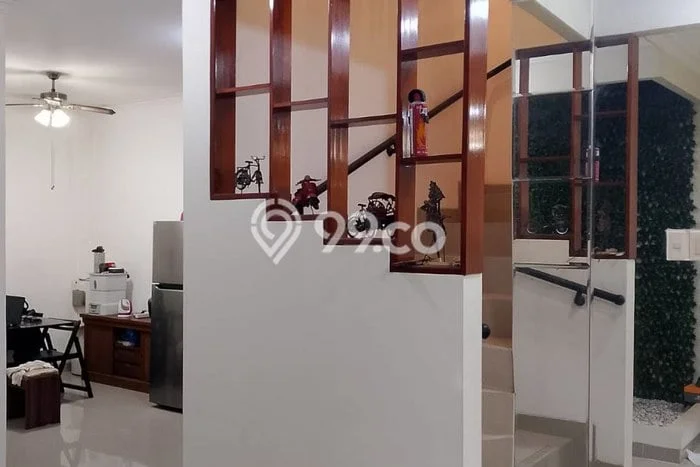 Lokasi strategis! Rumah siap huni dikontrakkan di Bekasi Timur LB 160m2 Lokasi strategis! Rumah siap huni dikontrakkan di Bekasi Timur LB 160m2
