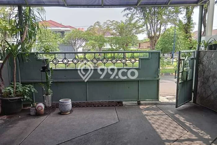 Jual Rumah Luas Elegan Dengan View Cantik di Intercon, Jakarta Barat Jual Rumah Luas Elegan Dengan View Cantik di Intercon, Jakarta Barat
