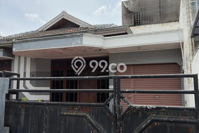 Rumah Elit Modern Tanpa Renovasi di Intercon Jakarta Barat Rumah Elit Modern Tanpa Renovasi di Intercon Jakarta Barat