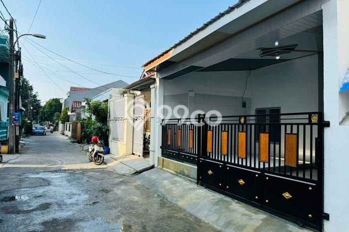 HARGA SPESIAL! Rumah Minimalis area Kayuringin Jaya, Bekasi, Luas 102m² Bangunan 102m² BISA KPR! HARGA SPESIAL! Rumah Minimalis area Kayuringin Jaya, Bekasi, Luas 102m² Bangunan 102m² BISA KPR!