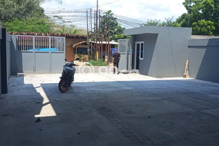 Unit Gudang Disewakan di Sentul di Area Ramai & Strategis Unit Gudang Disewakan di Sentul di Area Ramai & Strategis