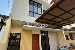 Rumah LT 135m² di Harapan Indah, Bekasi - Akses Mudah Rumah LT 135m² di Harapan Indah, Bekasi - Akses Mudah
