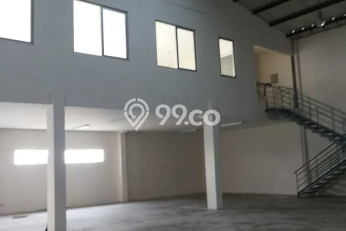 Gudang Disewa di Bekasi dengan LB 1300m2 Area Komersial Ramai Gudang Disewa di Bekasi dengan LB 1300m2 Area Komersial Ramai