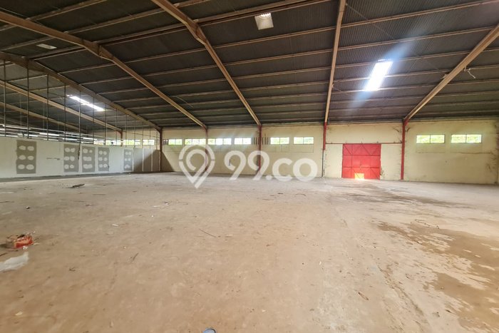 Unit Gudang disewakan di Ciracas Jakarta Timur dengan LT 1000m2 / LB 1000m2 Unit Gudang disewakan di Ciracas Jakarta Timur dengan LT 1000m2 / LB 1000m2