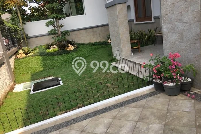 Rumah Eksklusif Dijual LT 200m2 di Wiyung, Surabaya Rumah Eksklusif Dijual LT 200m2 di Wiyung, Surabaya