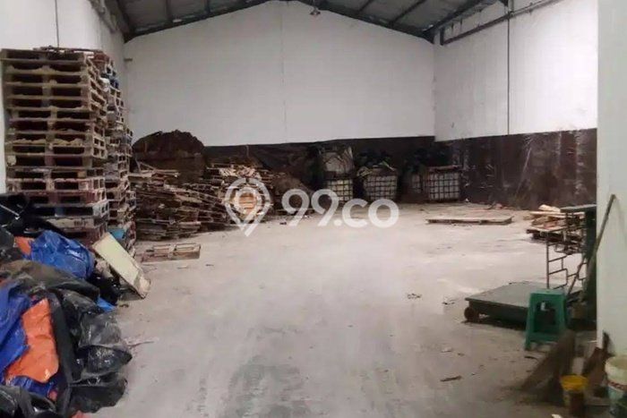 KAWASAN BISNIS! Gudang Kawasan Sidoarjo, Luas 288m2m², Jalan Utama KAWASAN BISNIS! Gudang Kawasan Sidoarjo, Luas 288m2m², Jalan Utama