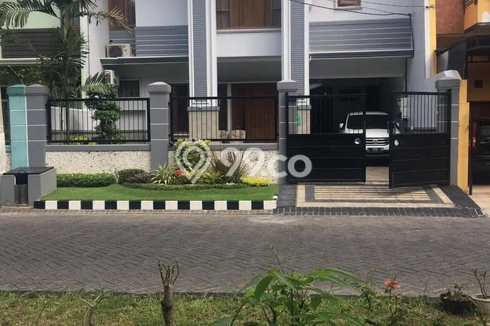 Rumah Eksklusif Dijual LT 200m2 di Wiyung, Surabaya Rumah Eksklusif Dijual LT 200m2 di Wiyung, Surabaya