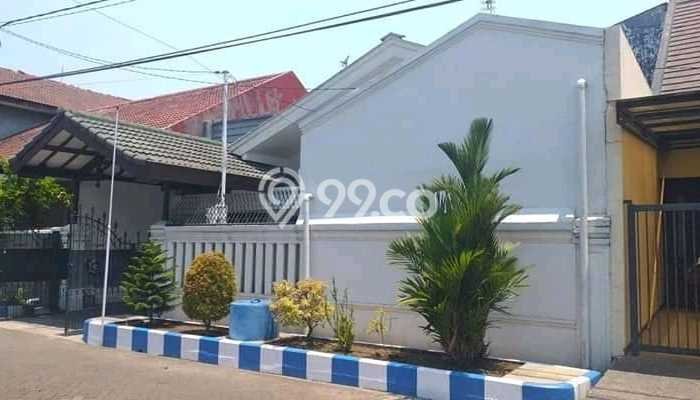 Rumah Strategis di Sidoarjo, Akses ke Sidoarjo, Sidoarjo, Sidoarjo - LT 180m2m² Rumah Strategis di Sidoarjo, Akses ke Sidoarjo, Sidoarjo, Sidoarjo - LT 180m2m²
