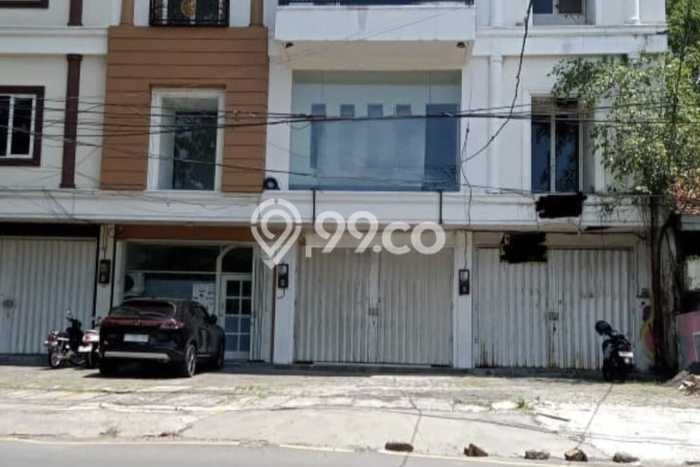 Unit Ruko Dijual di Surabaya LT 72m2 & LB 360m2 Unit Ruko Dijual di Surabaya LT 72m2 & LB 360m2