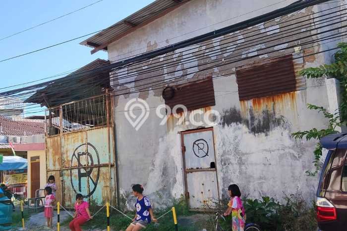 Paling Diincar! Gudang Dijual di Dukuh Kupang Harga Kompetitif Paling Diincar! Gudang Dijual di Dukuh Kupang Harga Kompetitif
