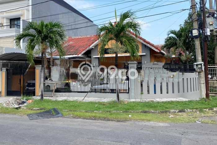 For Sale! Luxury House LT 331m2 Desain Elegan di Wonorejo For Sale! Luxury House LT 331m2 Desain Elegan di Wonorejo