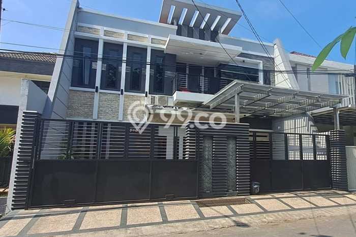 Hunian Mewah LB 385m2 Siap Pakai Desain Elegan di Kertajaya, Surabaya Hunian Mewah LB 385m2 Siap Pakai Desain Elegan di Kertajaya, Surabaya