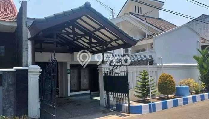 Rumah Strategis di Sidoarjo, Akses ke Sidoarjo, Sidoarjo, Sidoarjo - LT 180m2m² Rumah Strategis di Sidoarjo, Akses ke Sidoarjo, Sidoarjo, Sidoarjo - LT 180m2m²