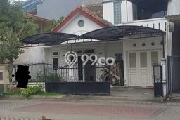 Sewa Rumah Murah di Citraland Surabaya dengan 4 Kamar Tidur Sewa Rumah Murah di Citraland Surabaya dengan 4 Kamar Tidur