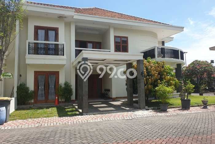 Rumah Kualitas Premium LT 261m2m² Lokasi Strategis di Kawasan Prospektif Margorejo, Surabaya Rumah Kualitas Premium LT 261m2m² Lokasi Strategis di Kawasan Prospektif Margorejo, Surabaya