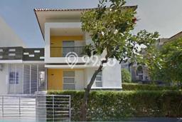 Rumah Elit Modern Tanpa Renovasi di Pakuwon CIty Surabaya Rumah Elit Modern Tanpa Renovasi di Pakuwon CIty Surabaya