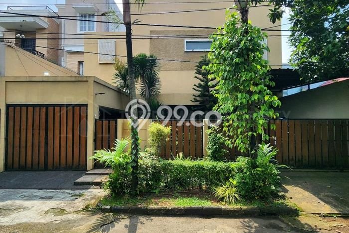 Hunian Mewah LB 600m2 Siap Huni Desain Elegan di Sektor 3 - Bintaro, Tangerang Selatan Hunian Mewah LB 600m2 Siap Huni Desain Elegan di Sektor 3 - Bintaro, Tangerang Selatan