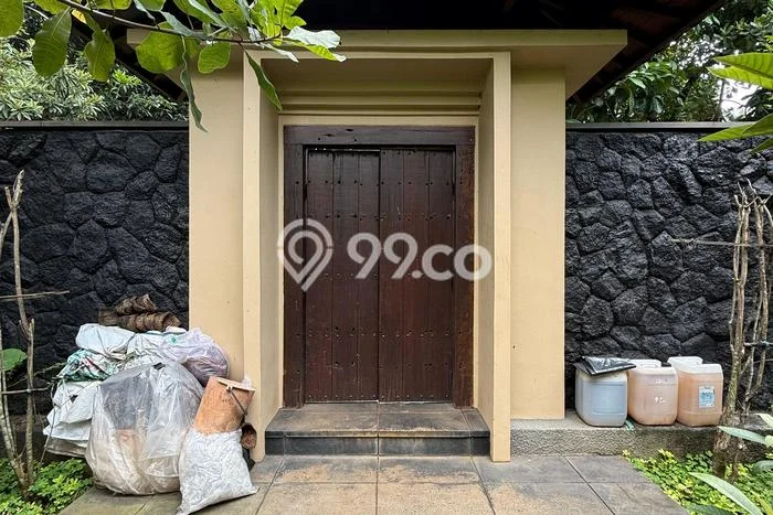 Ready to Use! Premium House LT 1267m2 Desain Modern di Pondok Indah Ready to Use! Premium House LT 1267m2 Desain Modern di Pondok Indah