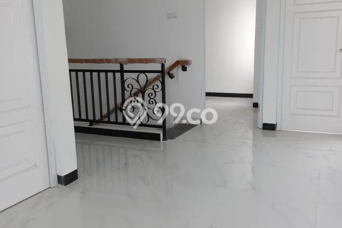 For Sale Rumah 3 Kamar Lokasi Strategis Bagus dan Strategis di Ciracas For Sale Rumah 3 Kamar Lokasi Strategis Bagus dan Strategis di Ciracas