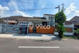 Ready to Use! Luxury House LT 208m2 Desain Modern di Pondok Kopi Ready to Use! Luxury House LT 208m2 Desain Modern di Pondok Kopi