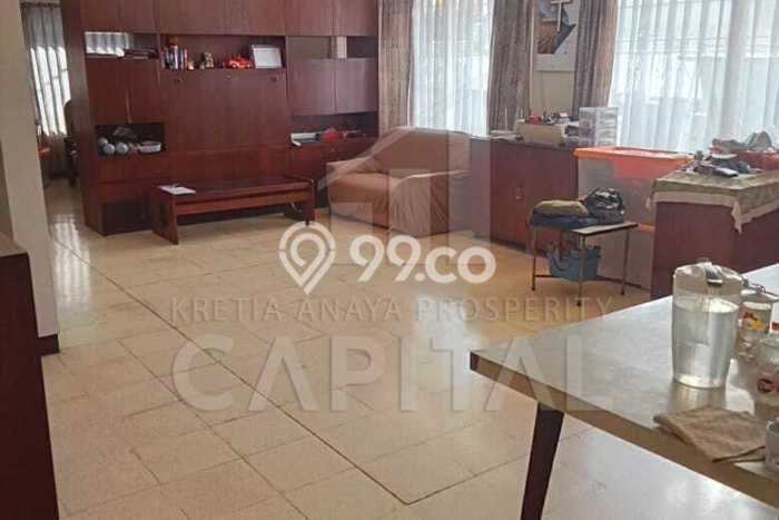 Ready to Use! Luxury House LT 325m2 Desain Elegan di Dago Ready to Use! Luxury House LT 325m2 Desain Elegan di Dago