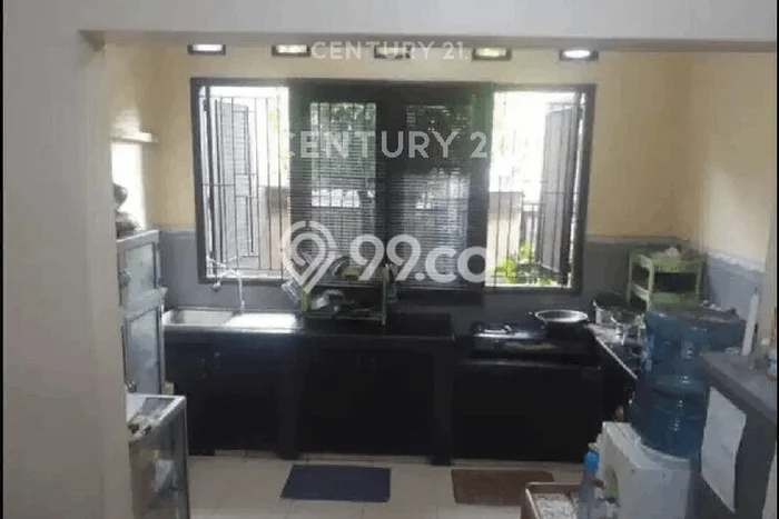 Ready to Use! Premium House LT 156m2 Desain Elegan di Rawamangun Ready to Use! Premium House LT 156m2 Desain Elegan di Rawamangun