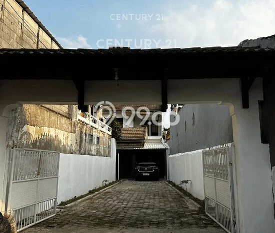 Ready to Use! Premium House LT 278m2 Desain Modern di Pejaten Ready to Use! Premium House LT 278m2 Desain Modern di Pejaten