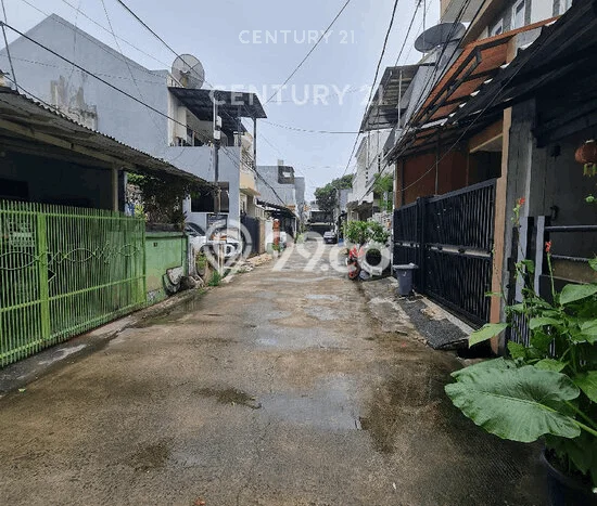 For Sale Hunian Rumah Terawat 4 Kamar di Sunter, Jakarta Utara For Sale Hunian Rumah Terawat 4 Kamar di Sunter, Jakarta Utara